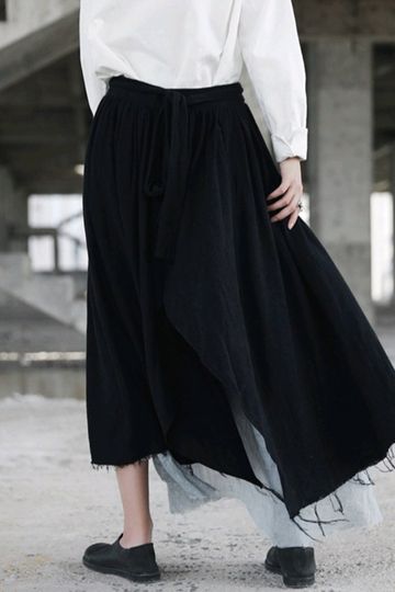 Ikumi Hem Retro Empire Skirt