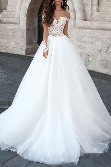 Princess Wedding Dress 2021 Ball Gown Sweetheart Neck Long Sleeves Backless Lace Tulle Bridal Dresses With Court Train