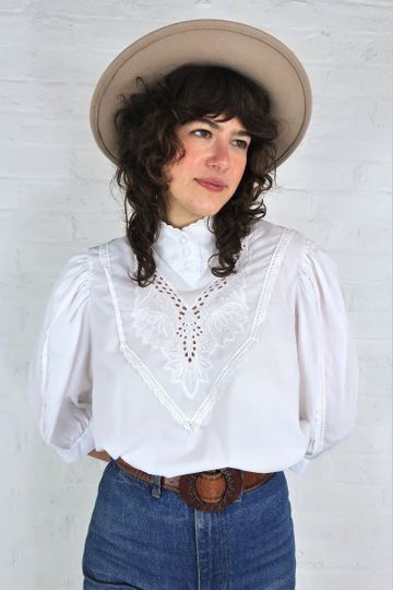 Vintage German Folk Floral Lace Blouse - Free Size M/L