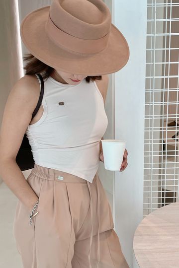 Essentials Tank Top (BEIGE)