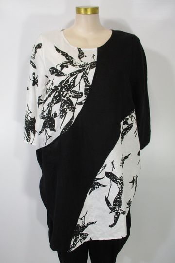 Cheyenne - Black/White Linen 3/4 Sleeve Diagonal/Print 1 Pocket Knee Length Tunic/Dress