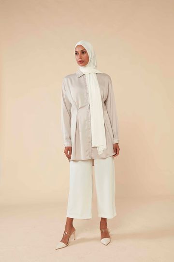 Emma Modest Top - Beige