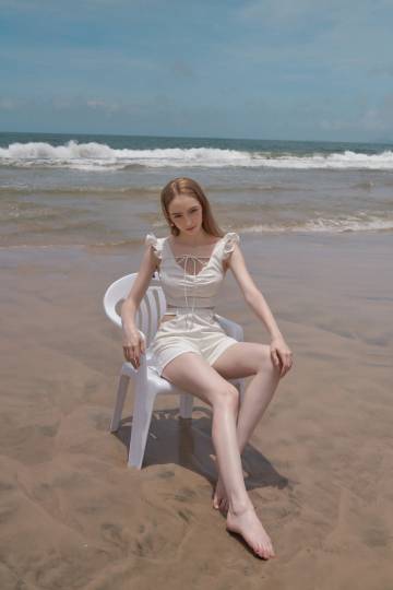 Decouper Top in White