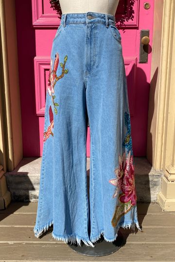 FARM Rio embroidered wide leg jeans size Large